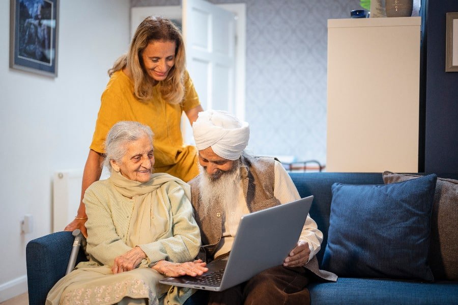 AI devices for elderly living alone AI Devices for Elderly People Living Alone